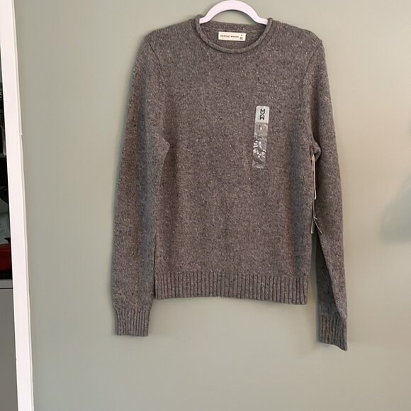 Mutual Weave Men's NWT M Gray Pullover Sweater C-38" L-27" S-31" - Picture 1 of 7